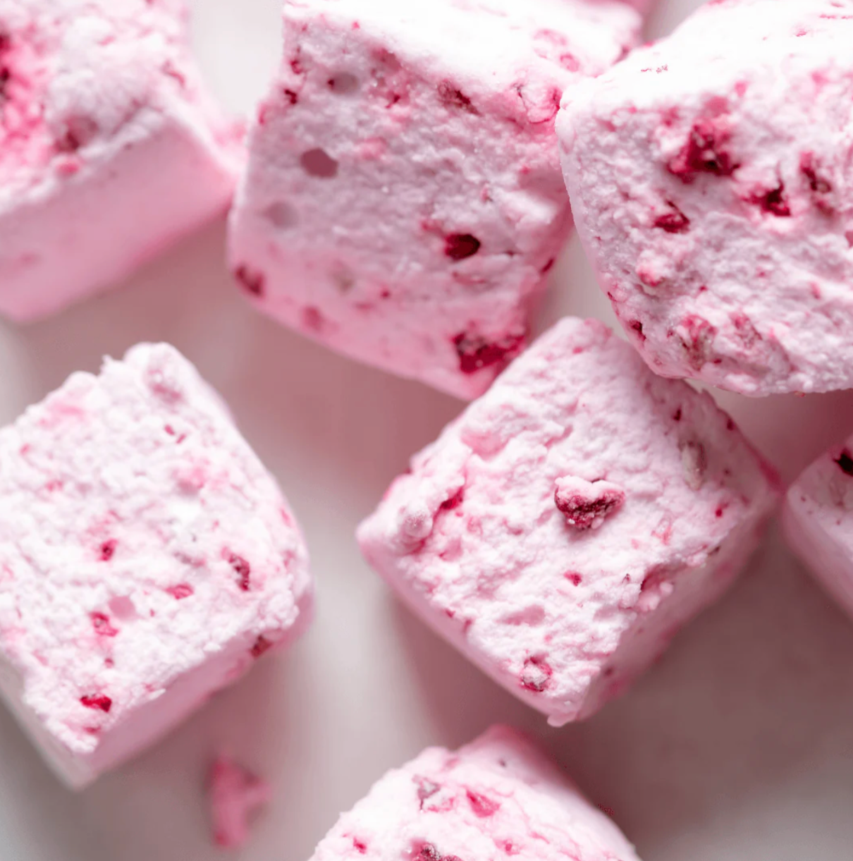 Marshmallow & Californian cherry snap bar